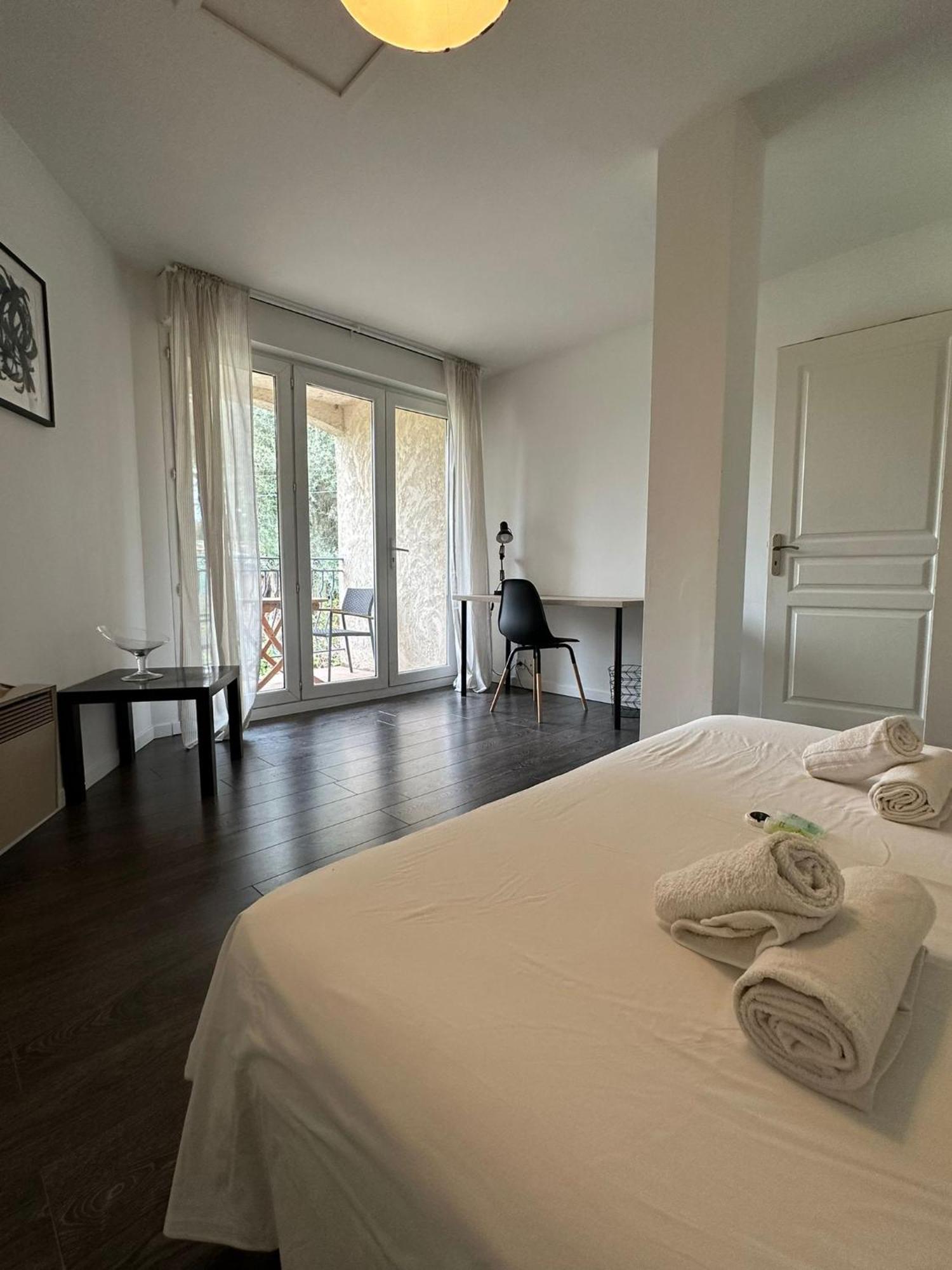 Villa Constance 3 Antibes - Spacieux Logement En Dernier Etage ภายนอก รูปภาพ