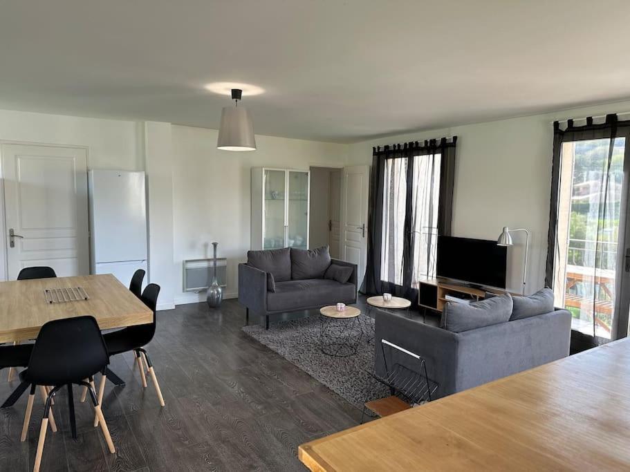 Villa Constance 3 Antibes - Spacieux Logement En Dernier Etage ภายนอก รูปภาพ