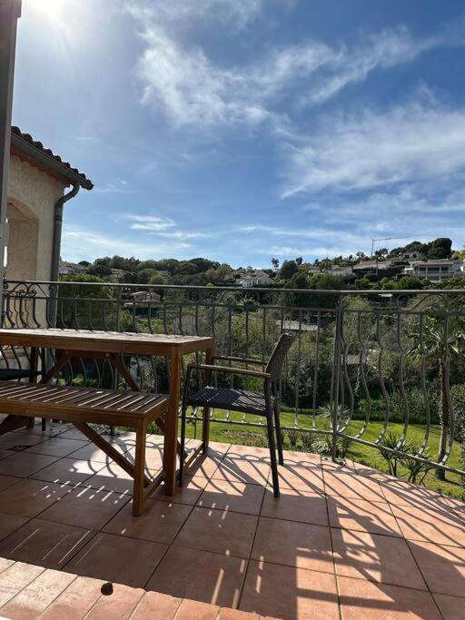 Villa Constance 3 Antibes - Spacieux Logement En Dernier Etage ภายนอก รูปภาพ